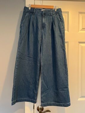 GAP Wide Leg Cropped Jeans in Dark Denim Blue